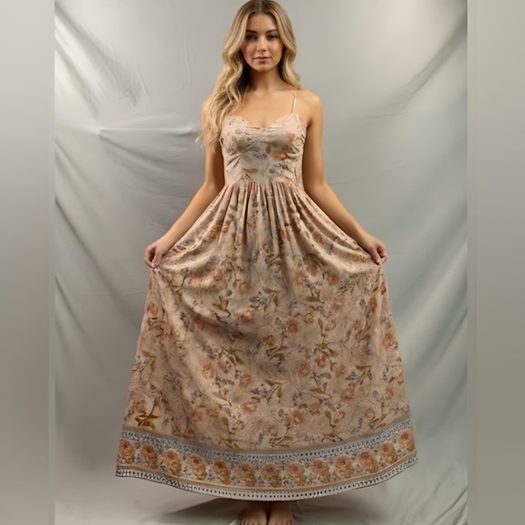 Bohemian Floral Print Cami Dress - Picture 4 of 11